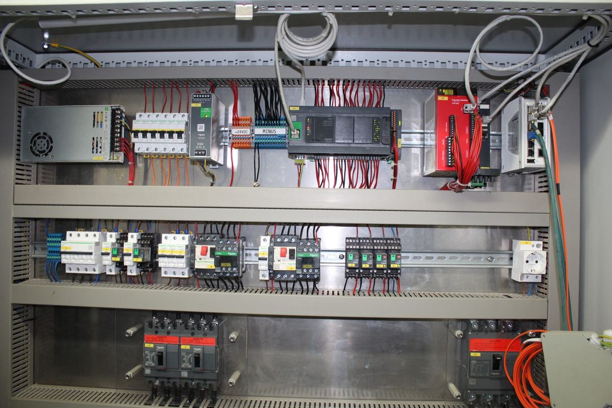 New Schneider Electric Modicon M241 PLC control cabinet, fully assembled and pre-wired before installation